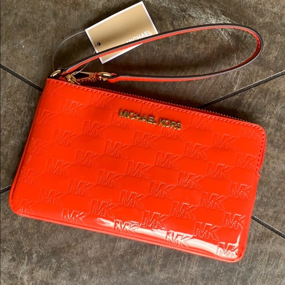 MICHAEL KORS JET SET ITEM LG GUSSET WRISTLET - Picture 2 of 16